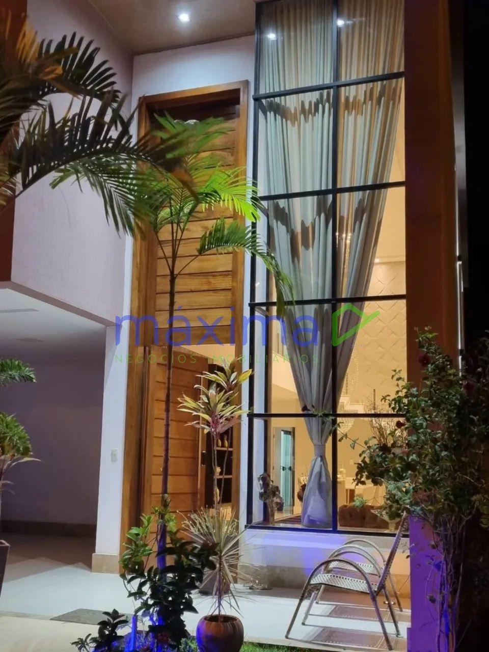 Casa de Luxo à Venda no Condomínio Costa Marina!