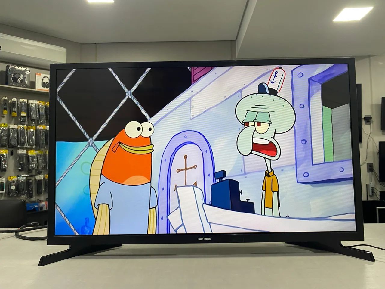 Tv Samsung smart tizen 32 polegadas funcionando perfeitamente! - Foto 3