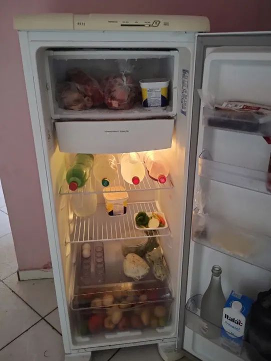 Geladeira Branca Usada - Foto 4