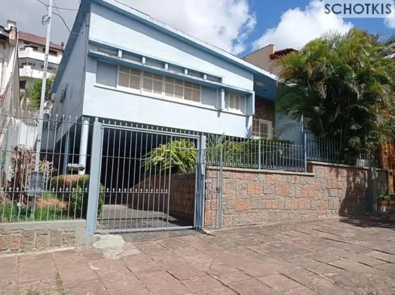 IMOBILIÁRIA SCHOTKIS VENDE COM EXCLUSIVIDADE RESIDÊNCIA DE 03 DORMITÓRIOS, DESOCUPADA, EM