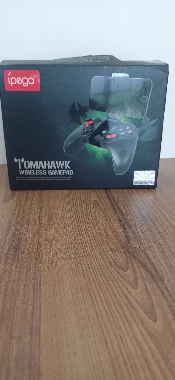 Controle Ipega Tomahawk Wireless para Celular