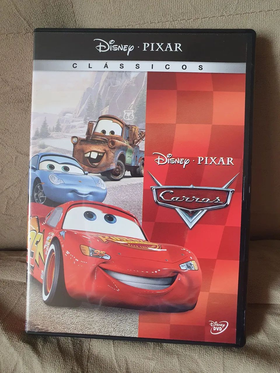 Dvd pixar carros