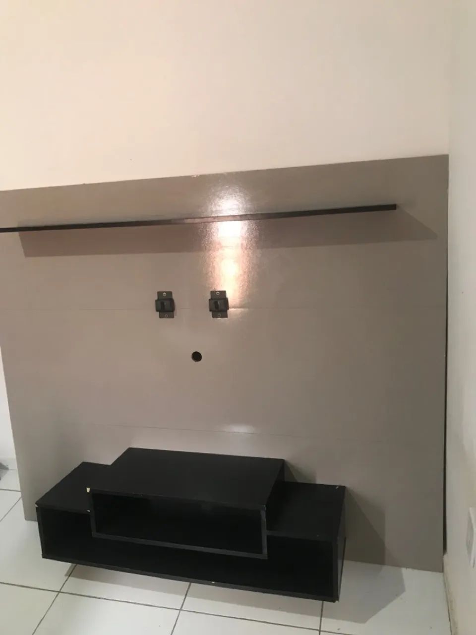 Painel para TV com prateleira - Foto 4