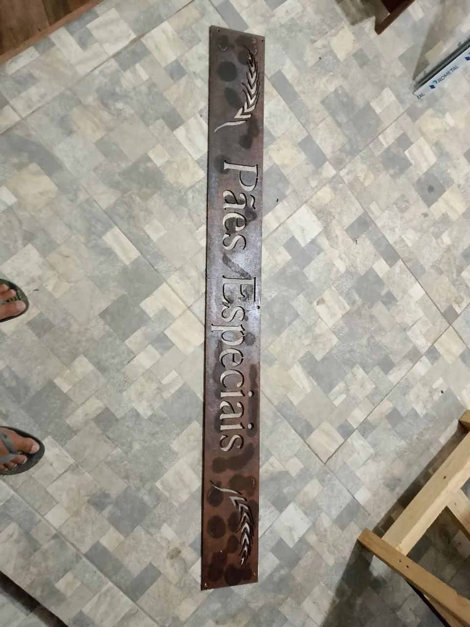 Placa Decorativa Pães Especiais - Metal para padaria ou mercado 