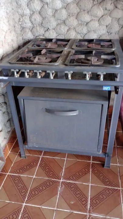 Fogão Industrial 4 Bocas