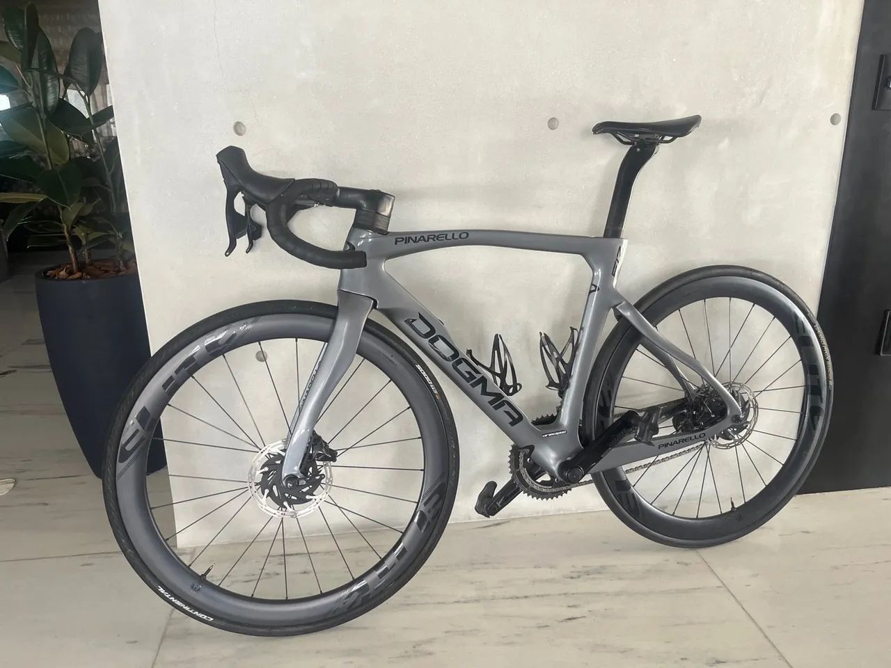 Pinarello dogma f12 