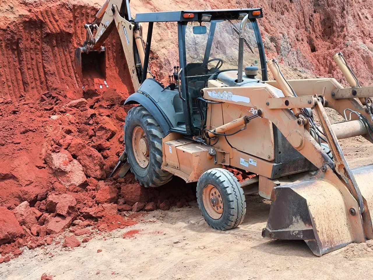 Retroescavadeira Case - Foto 4