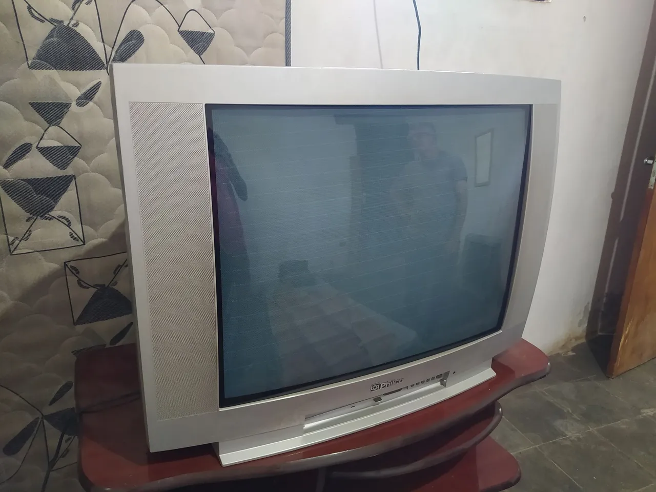 "tv de tubo" - TVs no Brasil