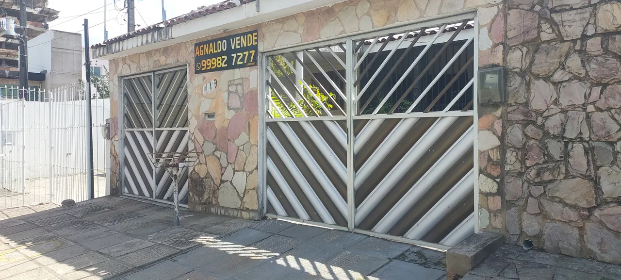 Imóvel para venda tem 360 metros quadrados com 3 quartos em Serraria - Maceió - AL
