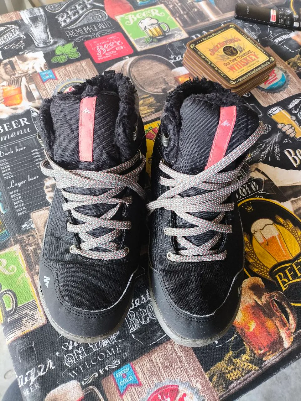 Bota de Trilha Quechua - Conforto e Durabilidade