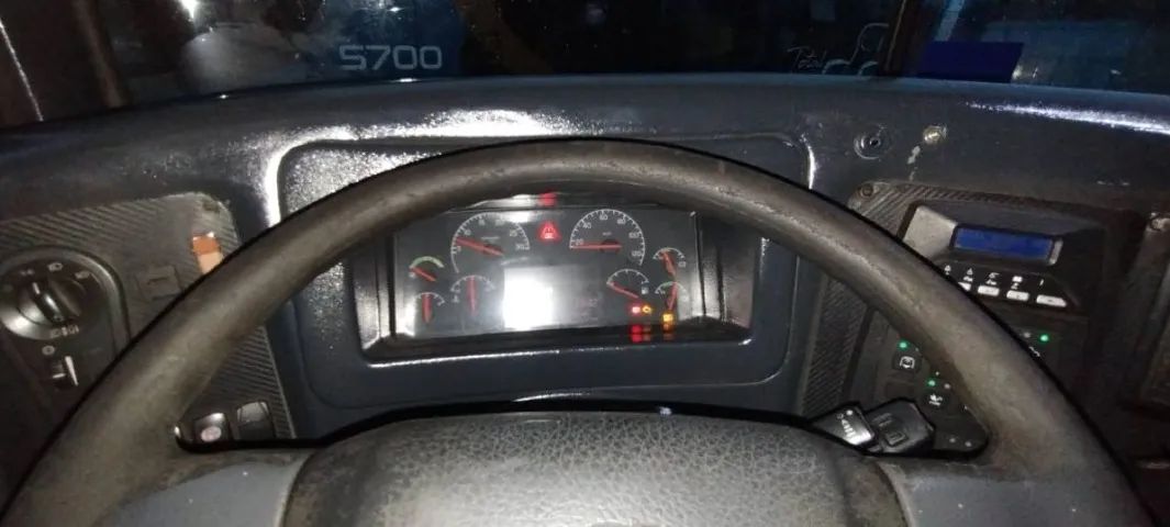 ÔNIBUS RODOVIÁRIO DE TURISMO COMIL CAMPIONE DD VOLVO B 450R 8×2 - ANO/MODELO: 2014/2014 - Foto 2