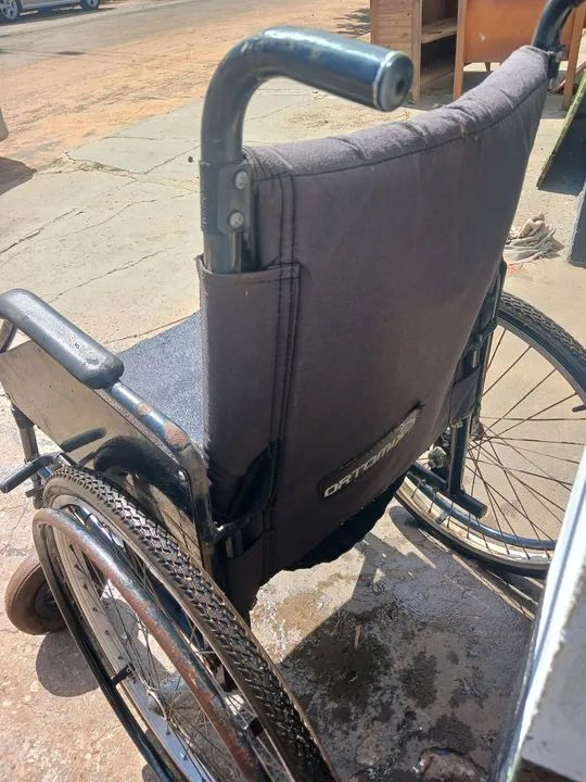 Cadeira de rodas manual - Foto 2
