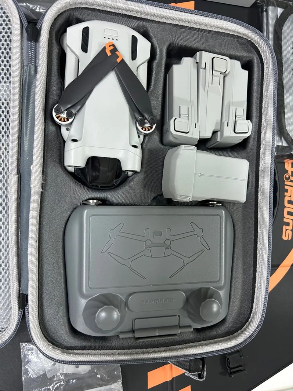 Promotion! Excellent Mini 3 Pro, with two controllers and various accessories!64313442814081121