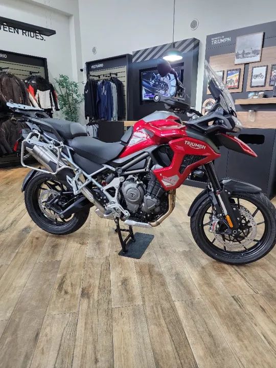 Triumph 1200 New Triumph Tiger 2021 Triumph 1200 GT PRO 2025