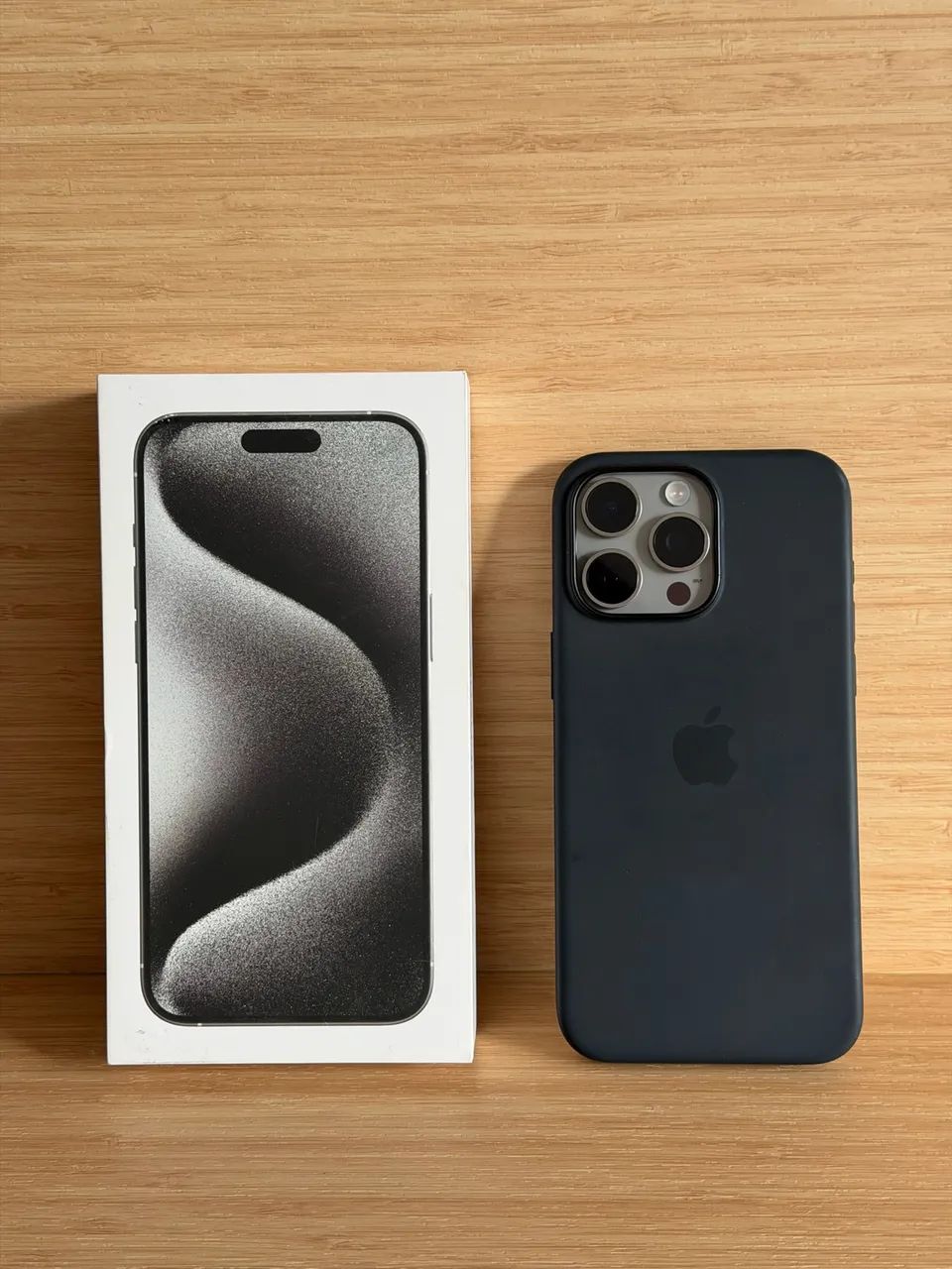 Apple iPhone 15 Pro Max 256gb，バッテリーは98％ バッテリー98% iPhone 15 pro Max 256GB ブラック ほぼ新品 iPhone 15