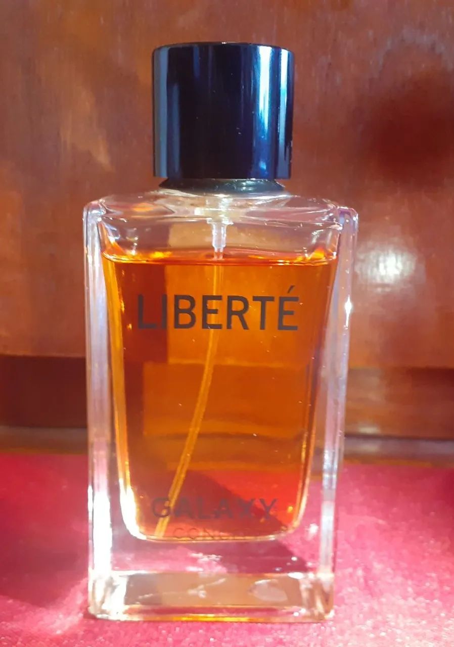 Perfume Liberté Galaxy Concept