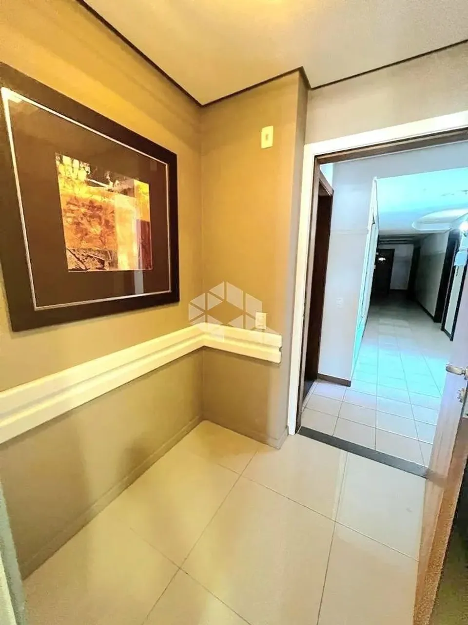 Sala Comercial mobiliada com 28,35m² no bairro Petrópolis.