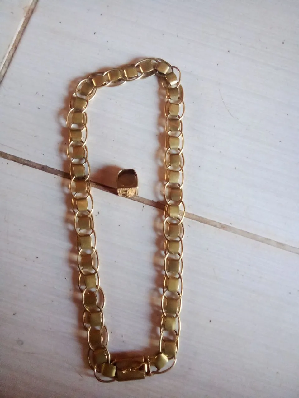 Cordão de moeda antiga