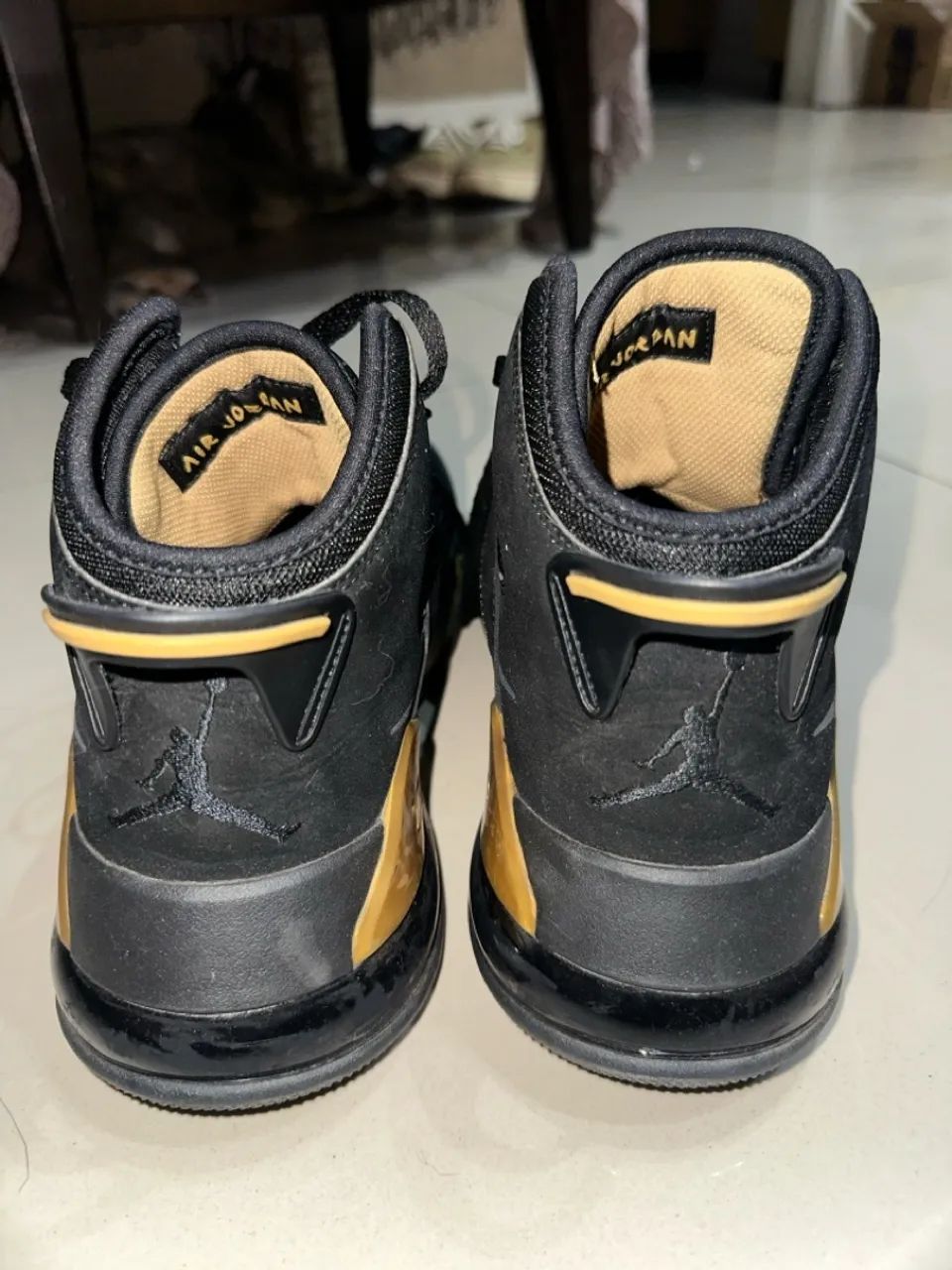 Air Jordan Mars 270 Preto e Dourado - Original - Foto 3