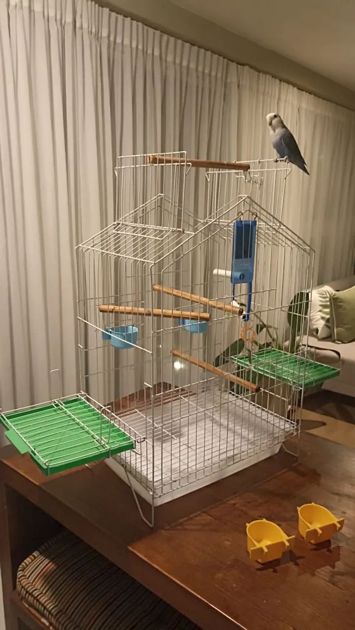 GAIOLA <br>Tem 45 x 30(profundidade) x 57 ( altura)