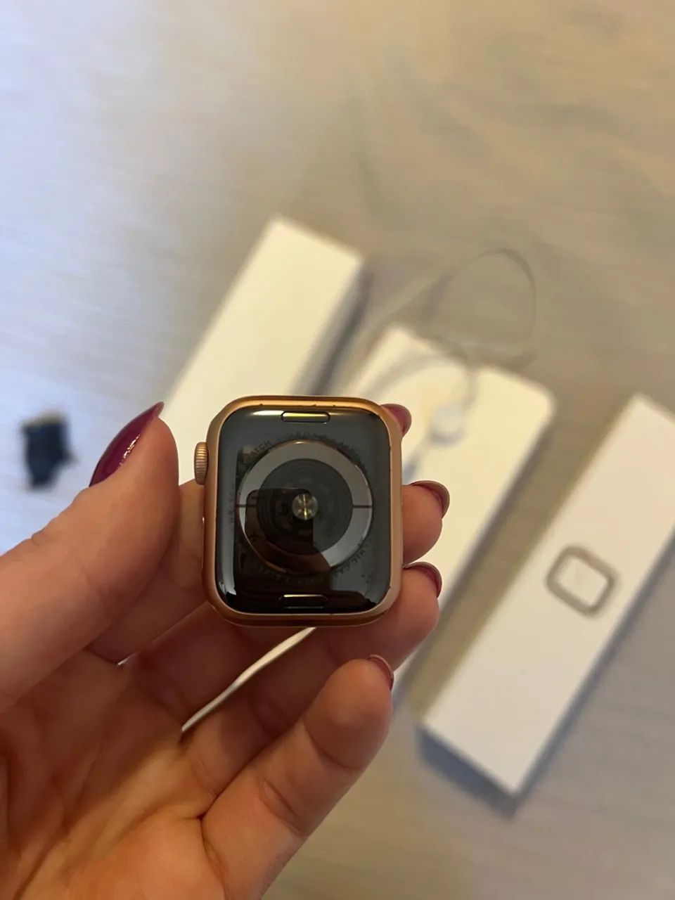Apple Watch Series 4 - 40mm - Dourado Rose com Pulseira - Foto 2