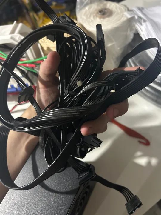 Fonte 550W Gigabyte P550B, 80 Plus Bronze - Foto 2