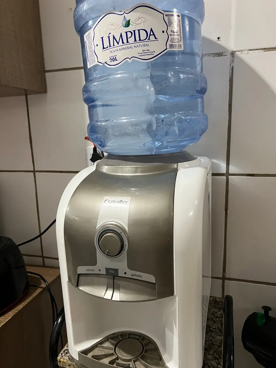 Gelagua Esmaltec com 2 garrafões