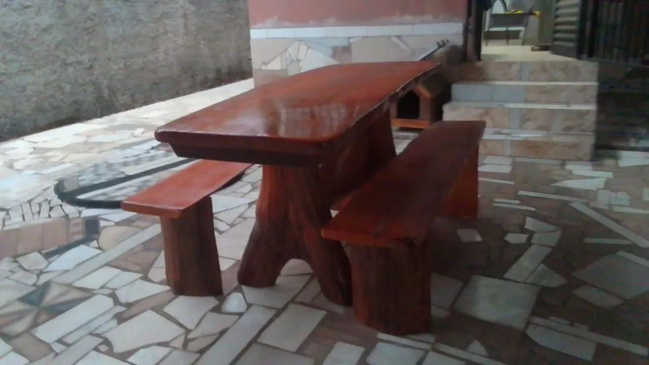 Mesa rústica 1.70 saindo a 1.350