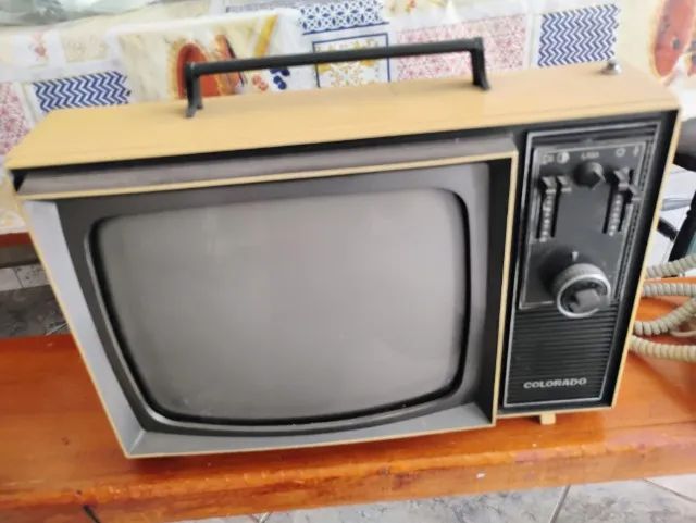 Tv Antiga Colorado Tubo 15 Preto E Branco - Ano 1977 (Usado)