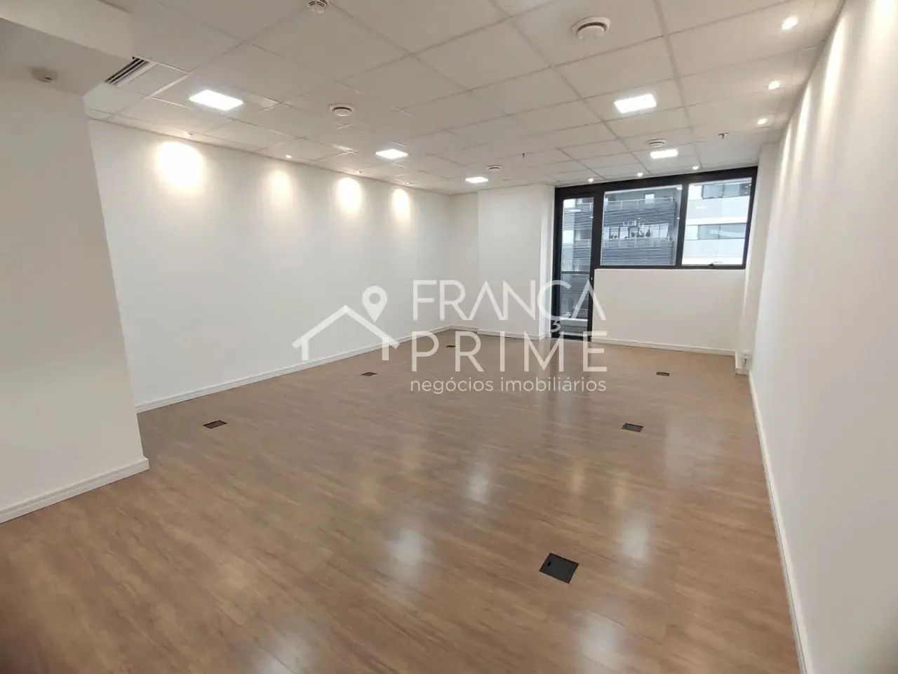 SALA COMERCIAL PARA LOCAÇÃO, LOCALIZADO NO BAIRRO JARDIM DAS PERDIZES - 55m²