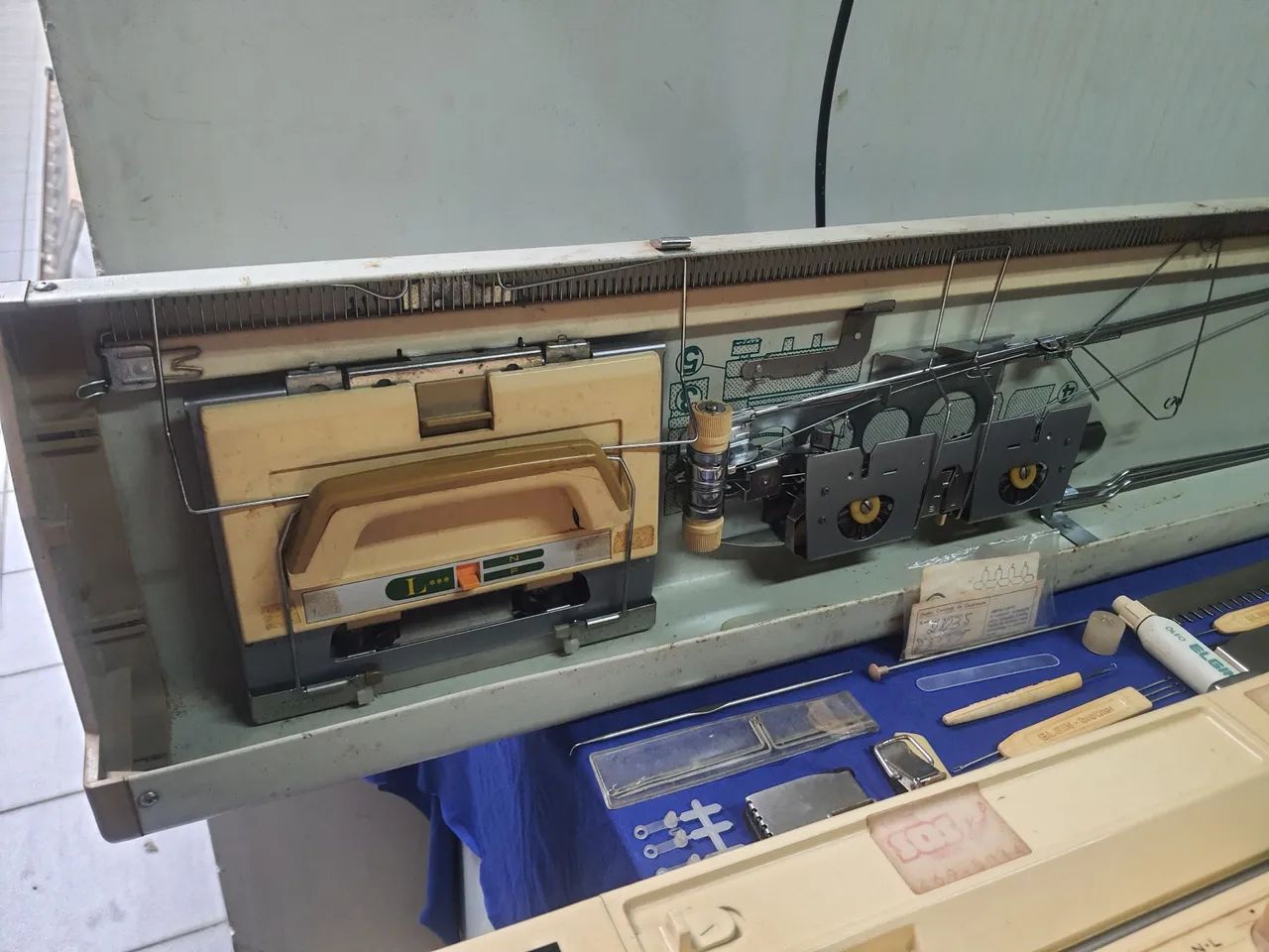 Maquina de tricot elgin brother 830 - Foto 4