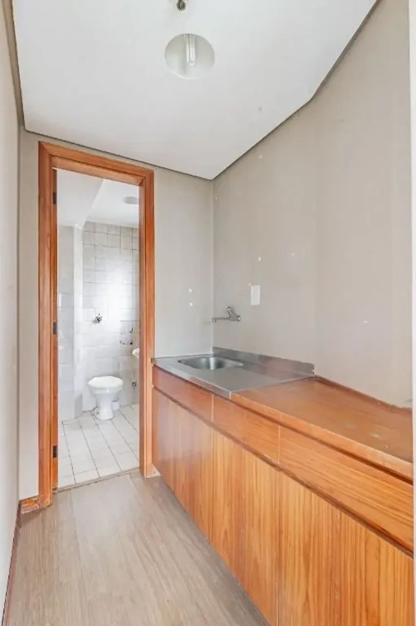 Linda sala comercial no bairro Bela Vista em Porto Alegre. Imóvel com 37 m² de área privat - Foto 12