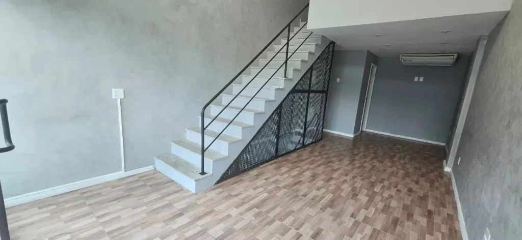 VENDO - Loja Triplex 84m² - Climatizada, Pronta para inciar o seu negócio. - Foto 4