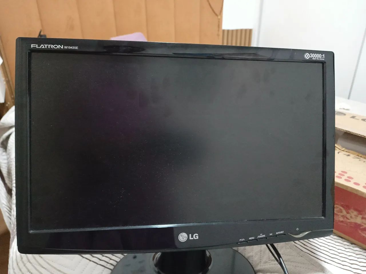 Monitor Flatron 18,5 polegadas. 47 cm. Funcionando perfeitamente, tela intacta.