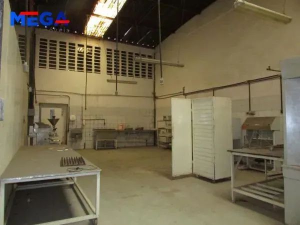 Galpão comercial no bairro Cajazeiras em Fortaleza, CE - Foto 3