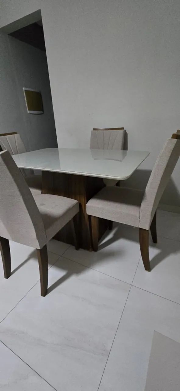 Mesa 4 cadeiras 