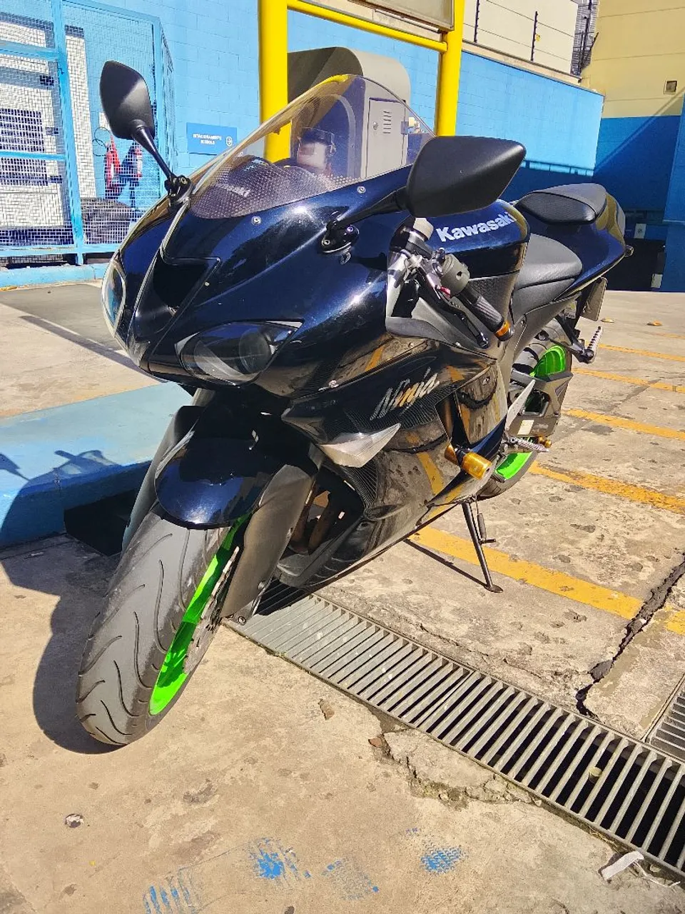 Kawasaki Zx-6r 600cc 2008 - 1493791280 | OLX