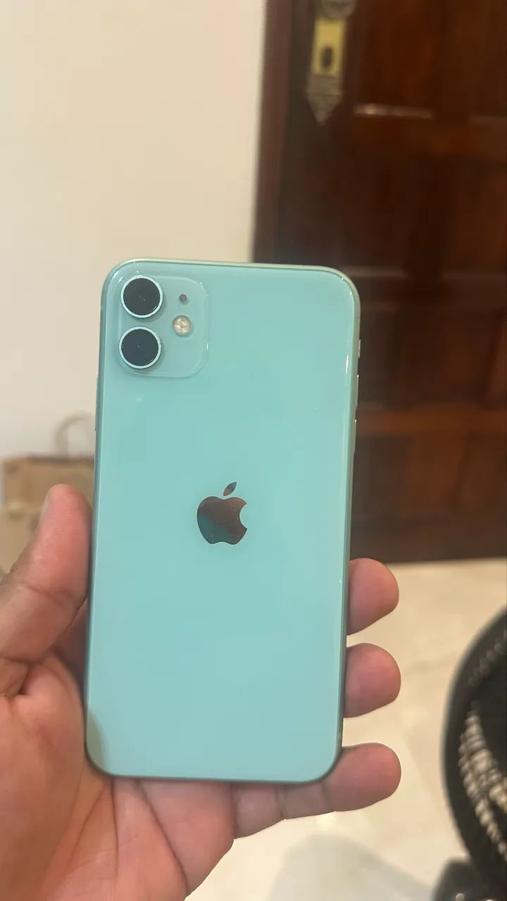 iPhone 11 em perfeito estado