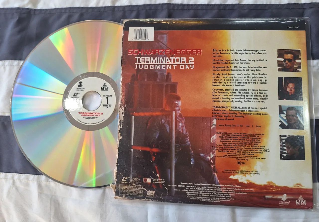 LaserDisc Terminator 2 Judgment Day Schwarzenegger Original - Foto 2