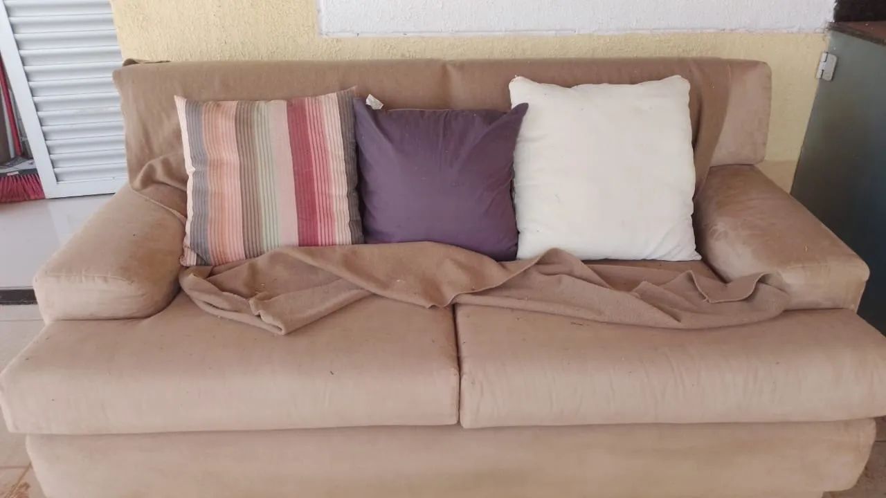 Sofá de 2 lugares 