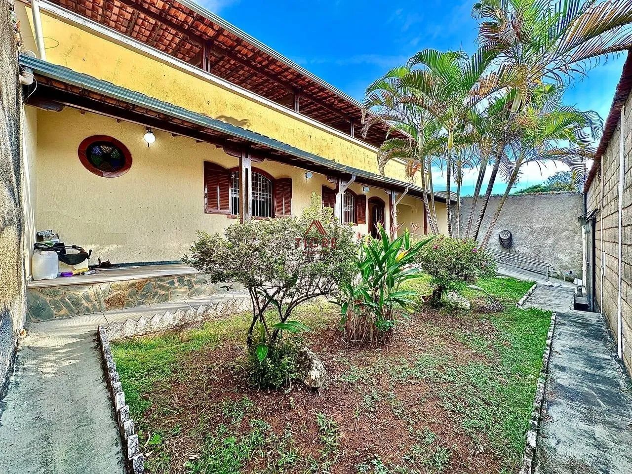 Casa com 3 Quartos à Venda, 430m² - Foto 2