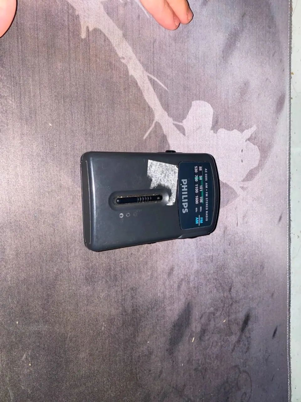 Rádio portátil Phillips AE6695 - Foto 2