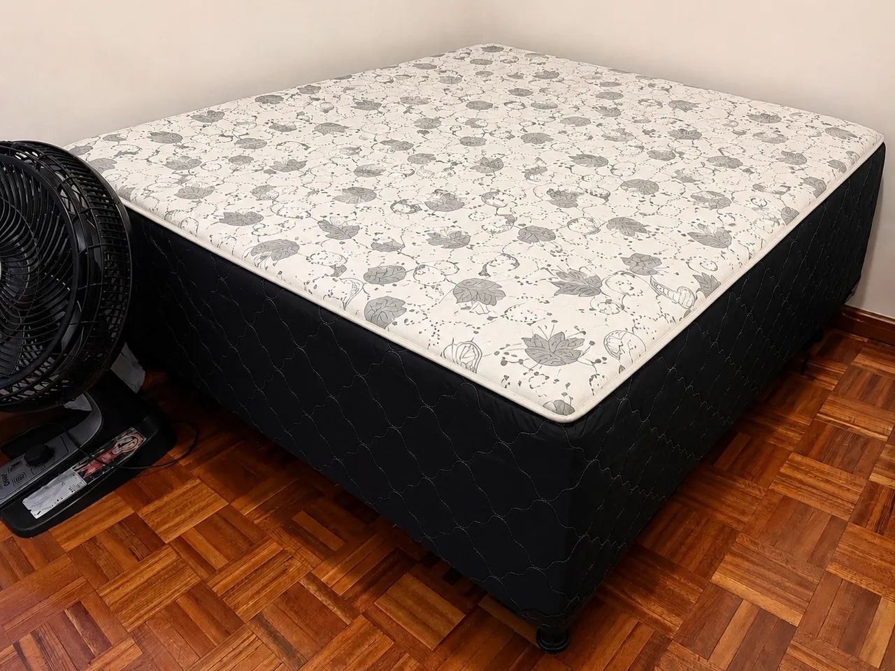 Base cama Box - Pouco uso
