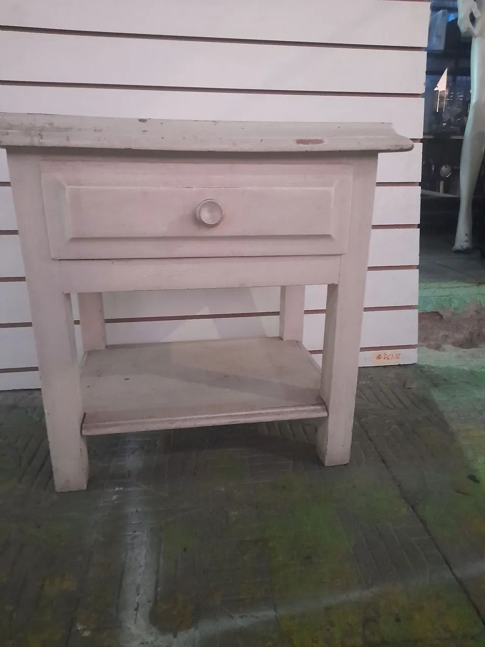 Mesa de cabeceira 