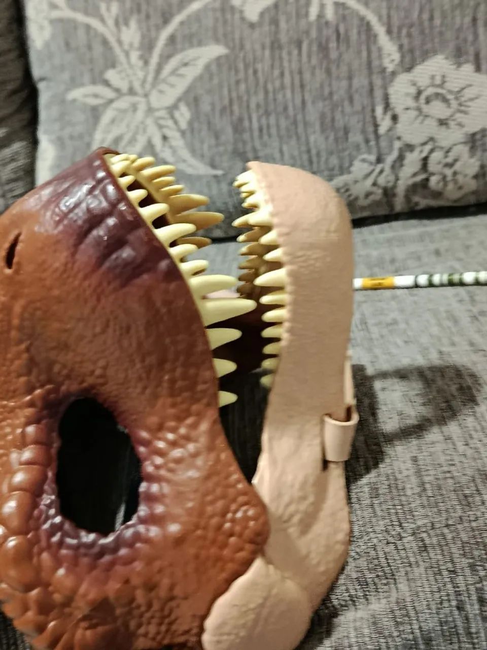 Máscara de dinossauro  - Foto 3