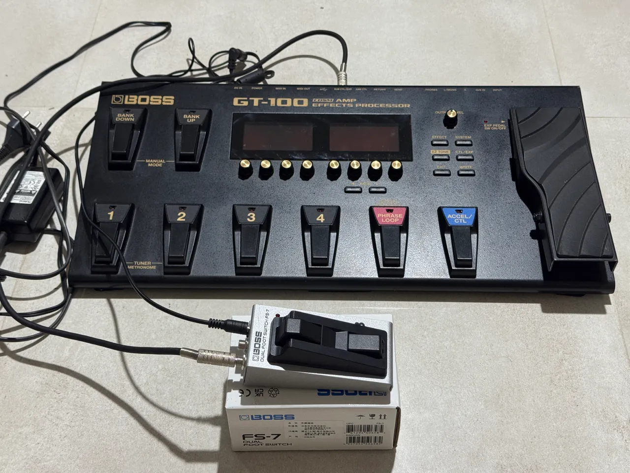 Pedaleira Boss Gt100 + Hardcase+ Fonte Boss Original + Manual