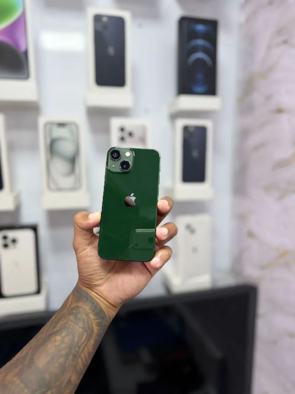 IPHONE 13 MINI 256GB<br>R$ 1.899,00