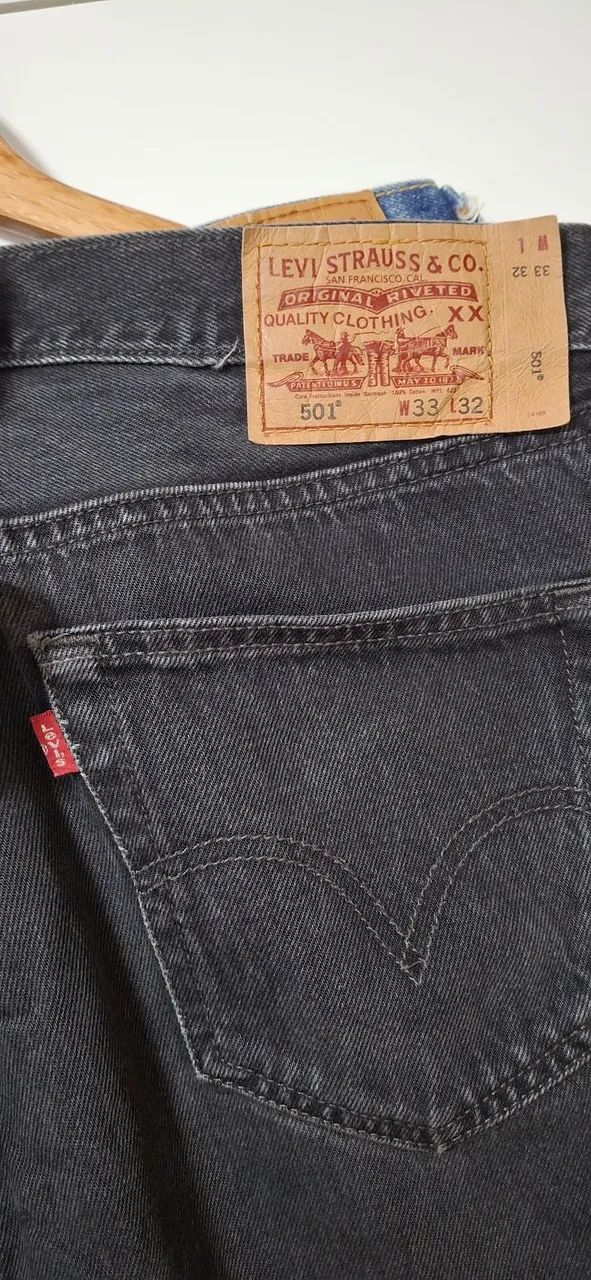Calça Preta Levis 501 - Foto 3