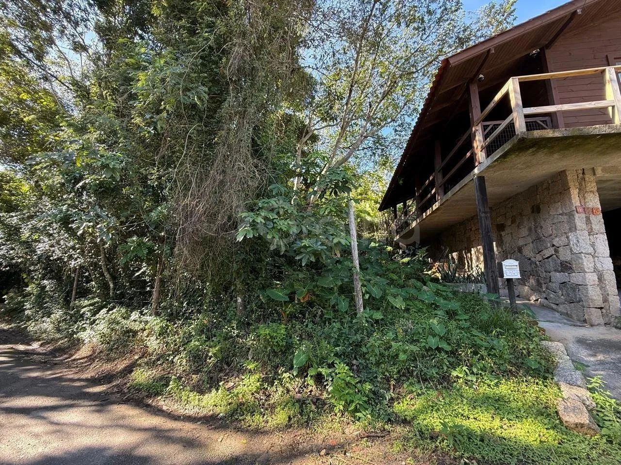 Terreno de 3.495,49 m² no Canto da Lagoa - Foto 5