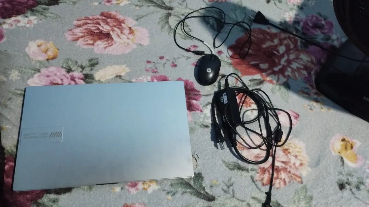 ASUS Vivobook Go 15 - Foto 3